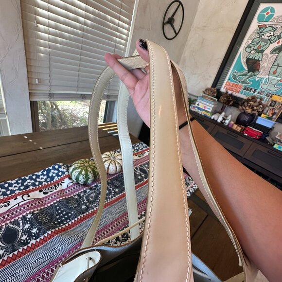 Salvatore Ferragamo Backpack Off-White Patent Leather with Pouch, Rare Vintage - Picture 13 of 14